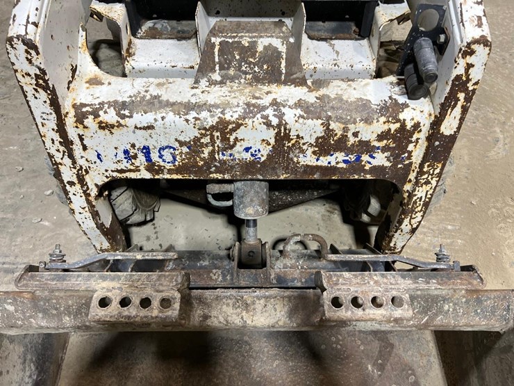 2016-bobcat-s70-image-10