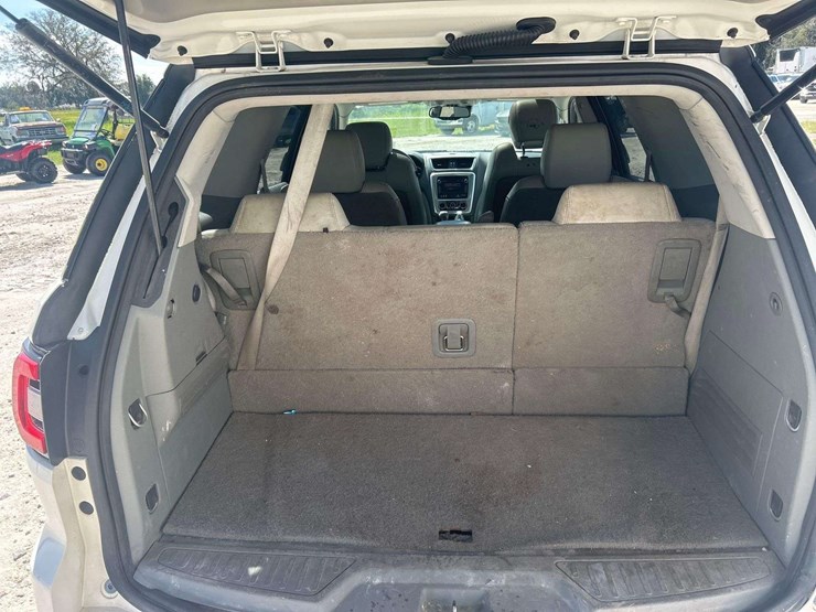 2015-gmc-acadia-image-20