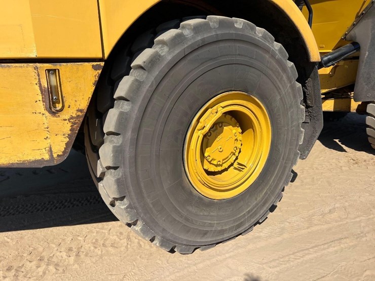 2019-caterpillar-740-gc-image-20