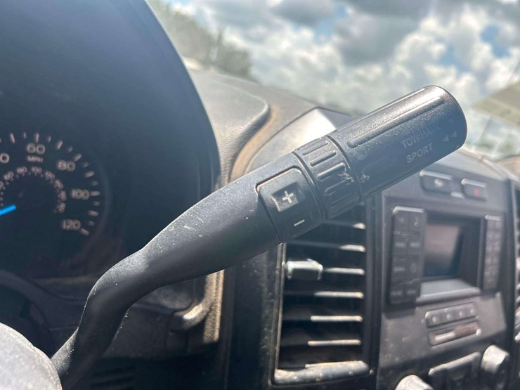 2017-ford-f150-image-17