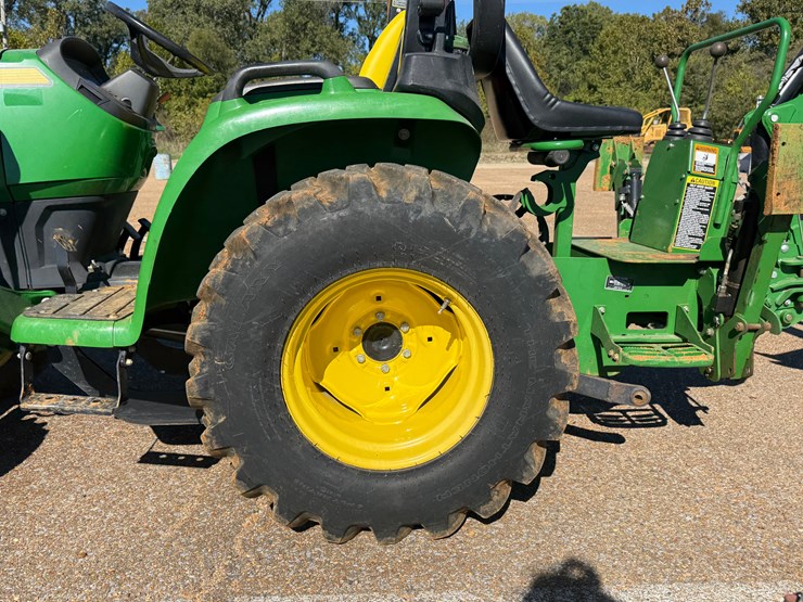 john-deere-3025e-image-20
