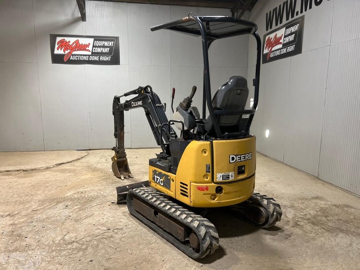 2015-deere-17g-image-3