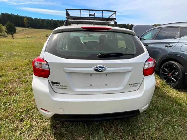 2014-subaru-impreza-(awd,-at,-2.0l,-miles-image-7