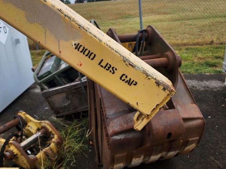 portable-floor-crane/hoist-image-2