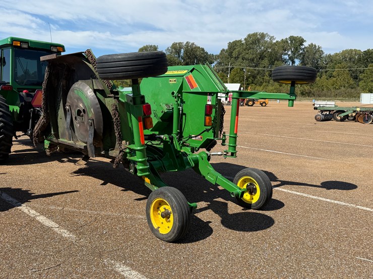 john-deere-e12-image-3