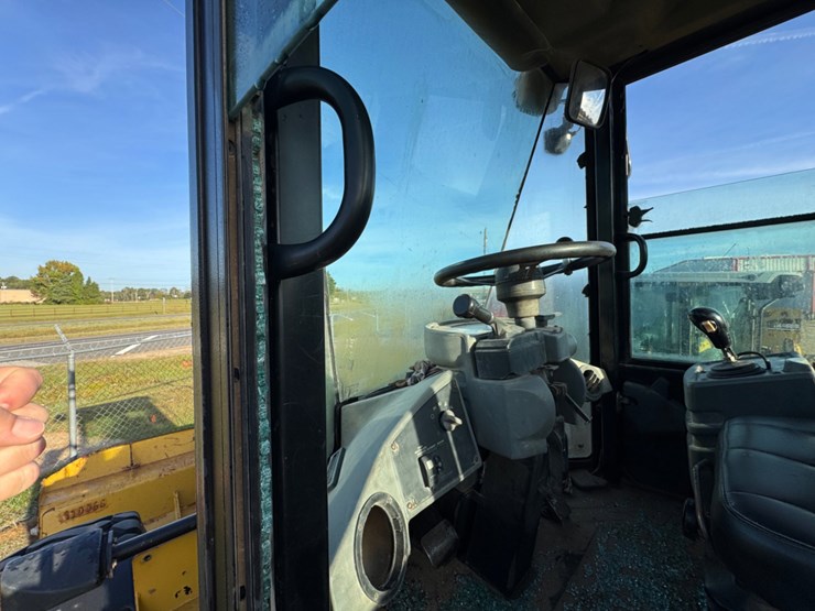 2008-caterpillar-924g-image-8