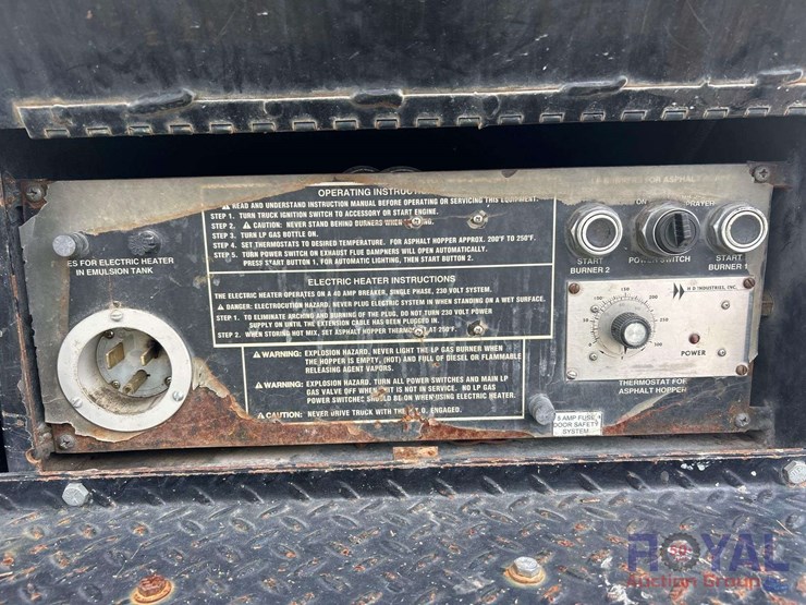 2012-freightliner-m2-106-asphalt-pothole-patcher-truck-image-29