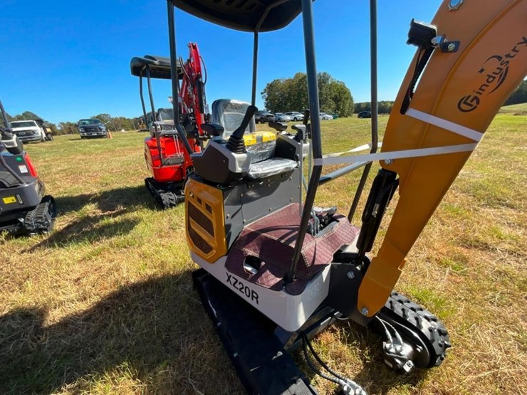 unused-cfg-xz20r-mini-excavator-(rato-image-4