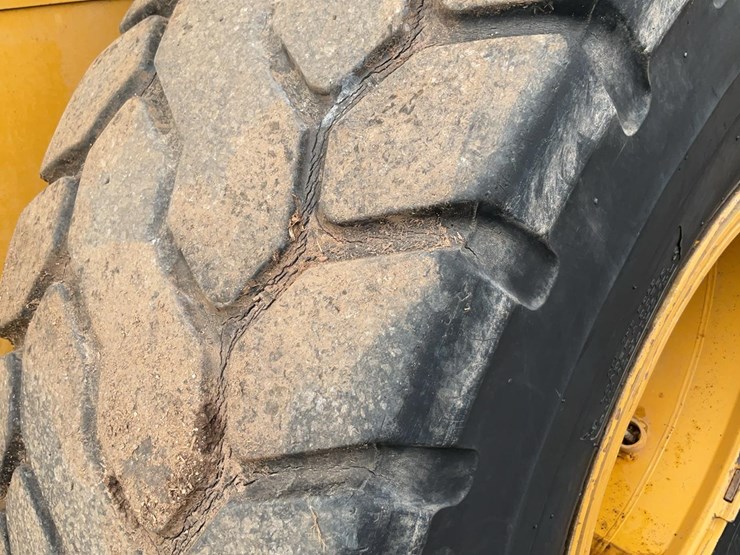 2013-caterpillar-924k-image-55