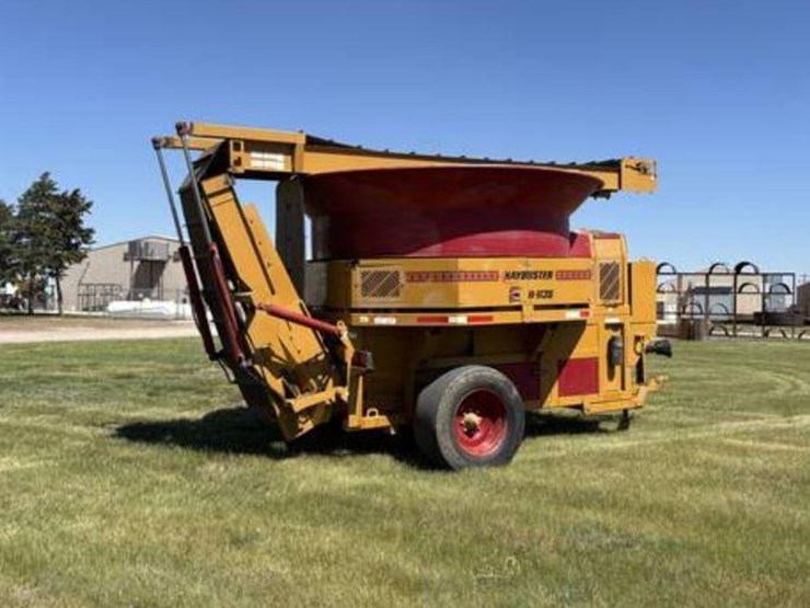 2022-haybuster-h1135-image-9