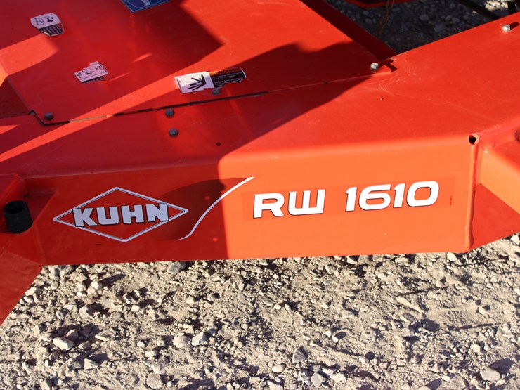 #2097-•-#2097--kuhn-rw1610-single-bale-wrapper-with-twin-wrapper,-monitor,-great-shape-with-low-use!-image-15