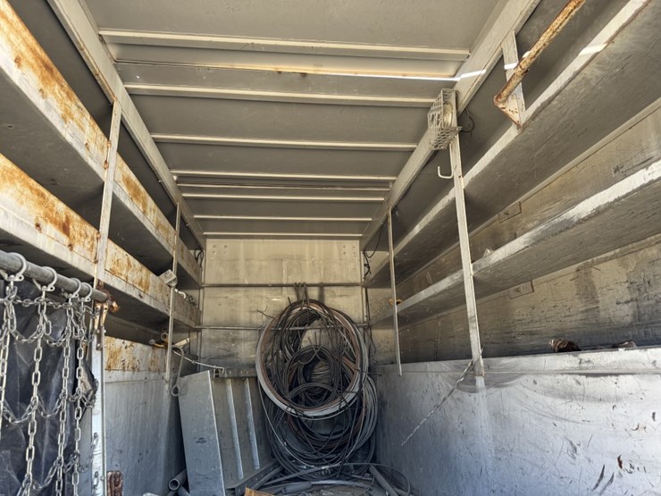 2004-international-durastar-4200-image-3