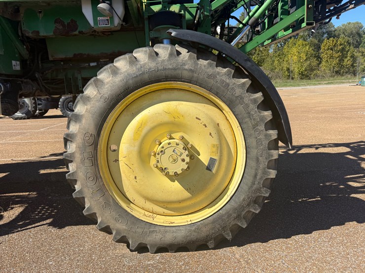 john-deere-4710-image-60