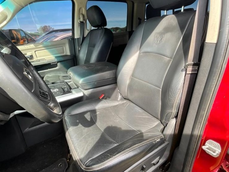 2012-dodge-ram-1500-image-25