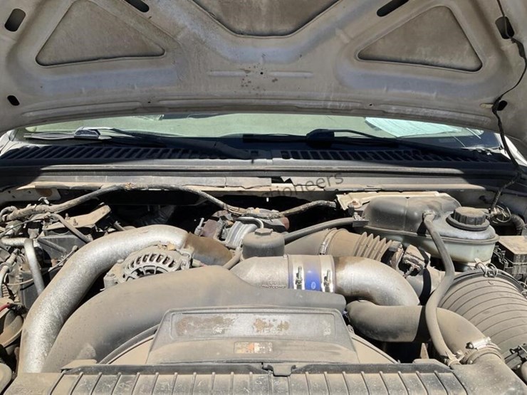 2005-ford-f550-image-16