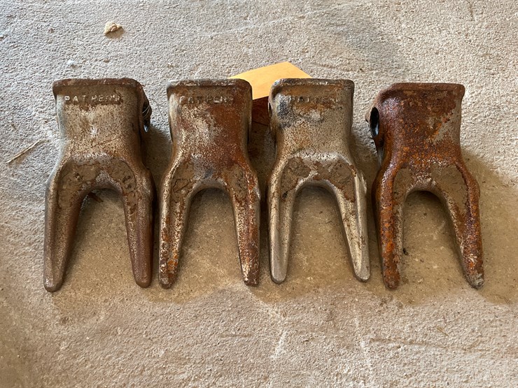 #1073-•-(4)-excavator-frost-teeth-image-4