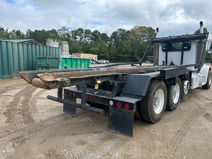 2006-peterbilt-357-image-3