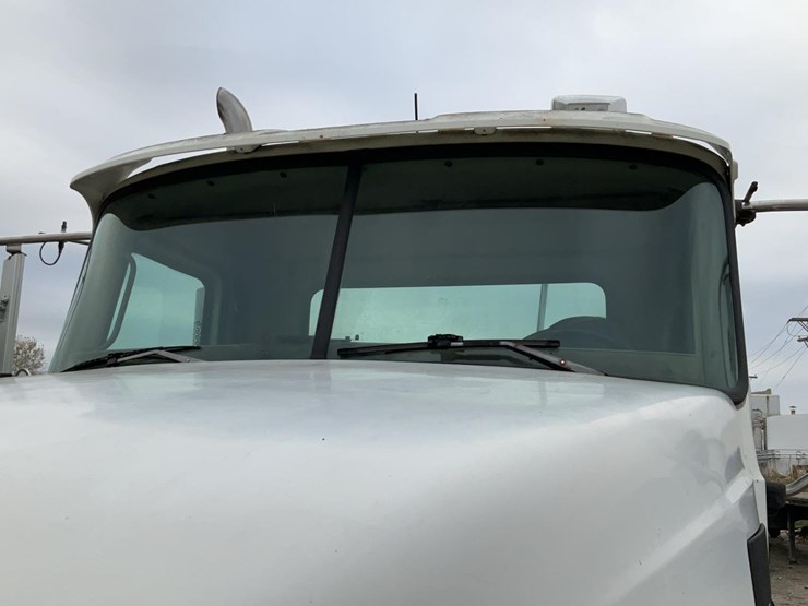 2004-mack-chn613-image-9