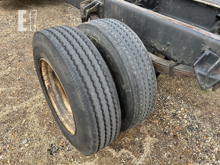 1995-international-4700-image-10