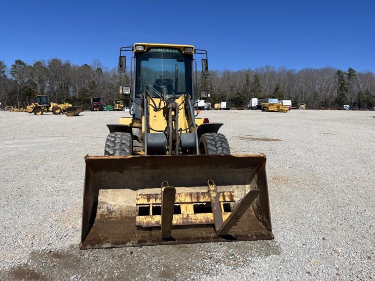 2007-deere-304j-image-11