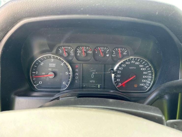 2017-chevrolet-silverado-image-15