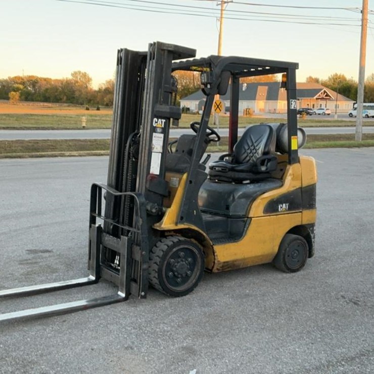 #218 • CAT C50001 Forklift
