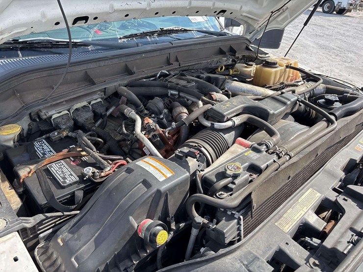 2012-ford-f550-image-19