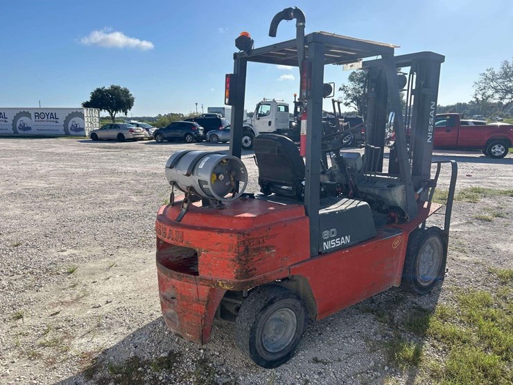 nissan-cf60-6,000lb-lp-forklift-image-3