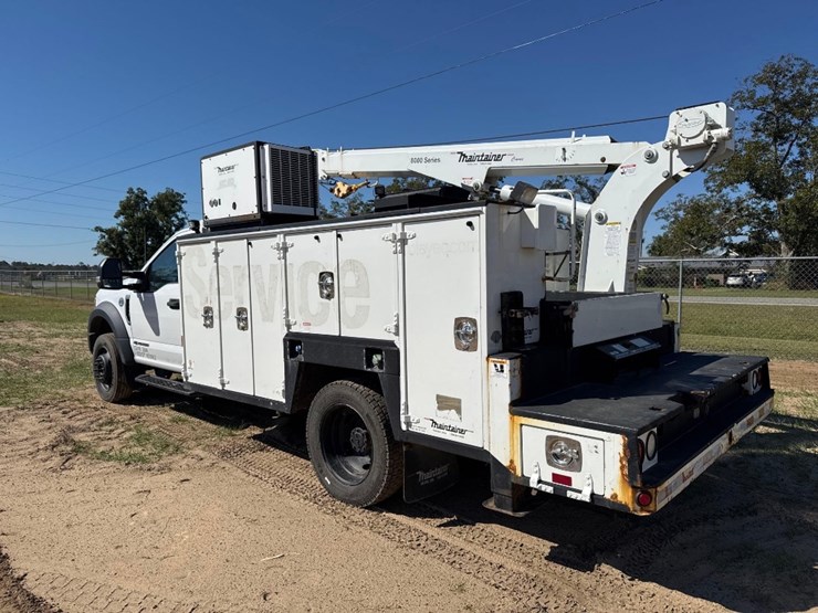 2017-ford-f550-xl-image-2