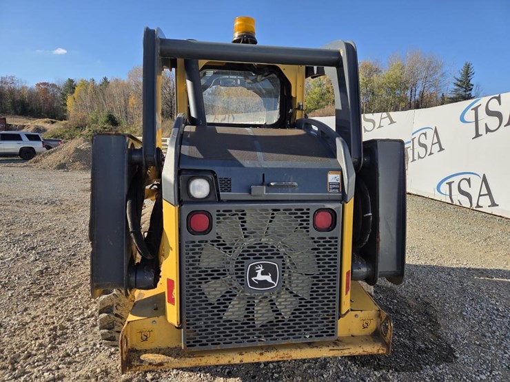 2016-deere-326e-image-4