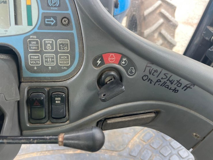 new-holland-tv140-image-29