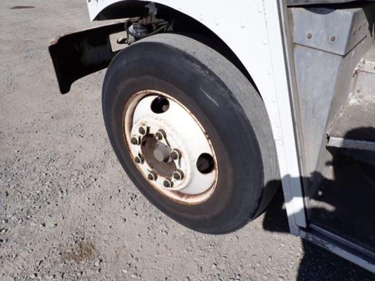 2008-freightliner-mt55-image-37