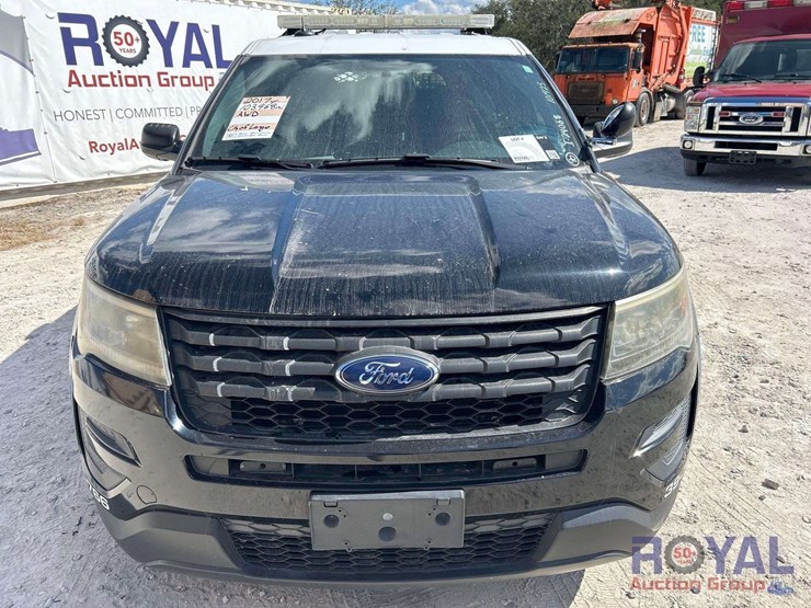 2017-ford-explorer-image-25