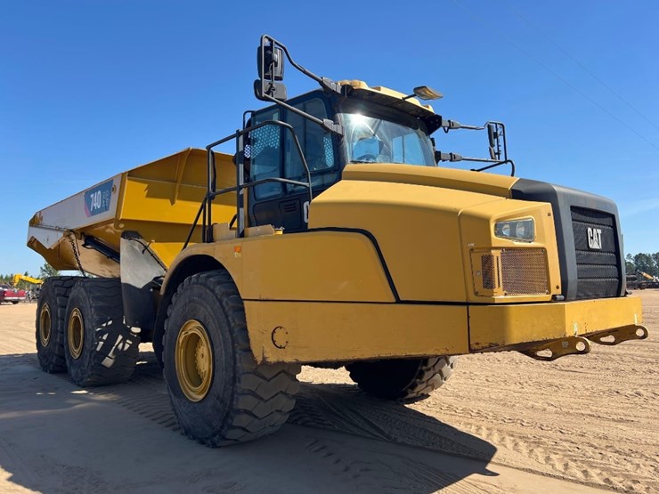 2019-caterpillar-740-gc-image-6