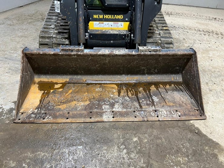 2023-new-holland-c332-image-9