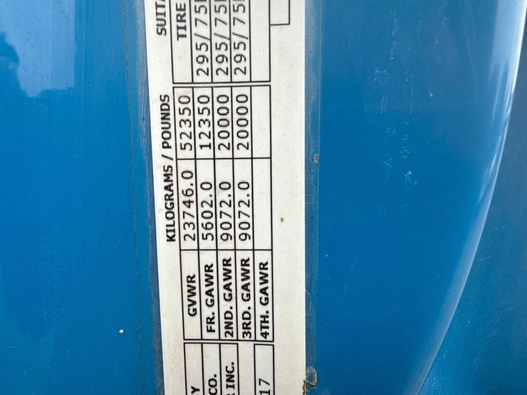 2018-peterbilt-567-image-19