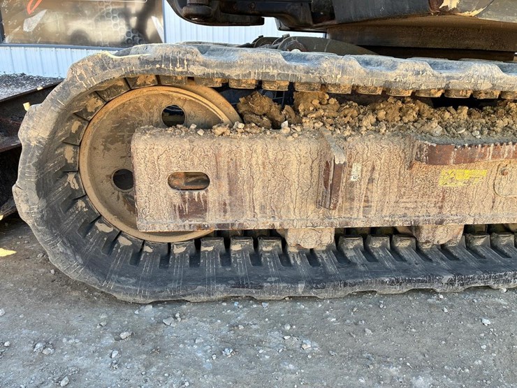 2019-bobcat-e85-image-18