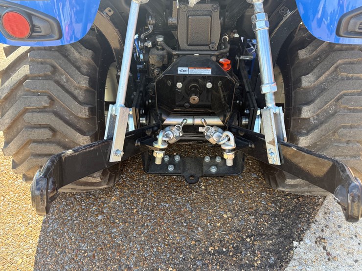 new-holland-workmaster-25s-image-9