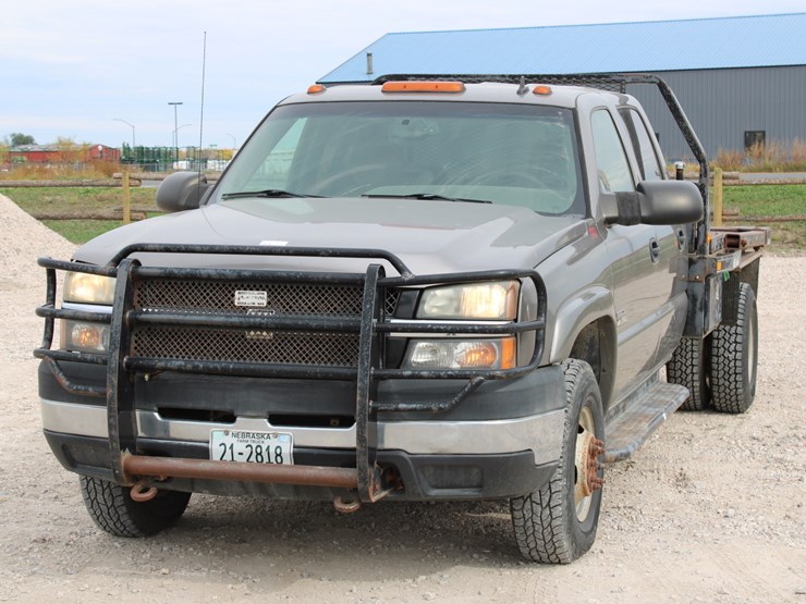 2006-chevrolet-3500-image-2