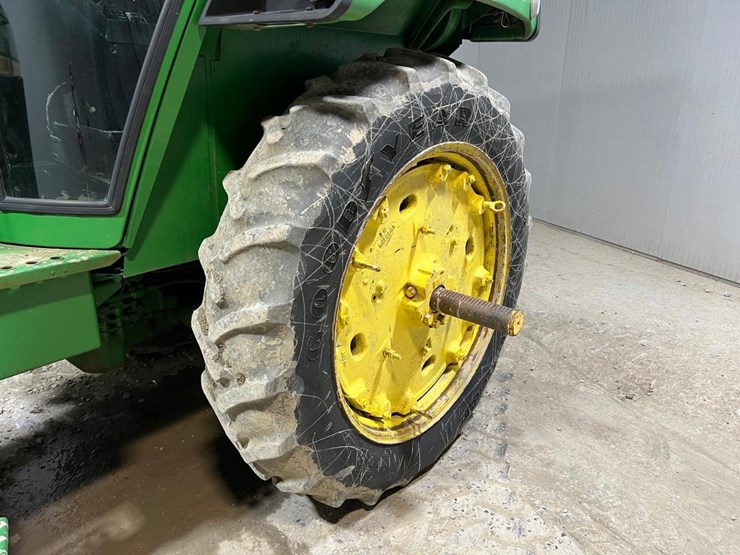 john-deere-4030-image-13