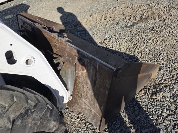 2003-bobcat-s160-image-12