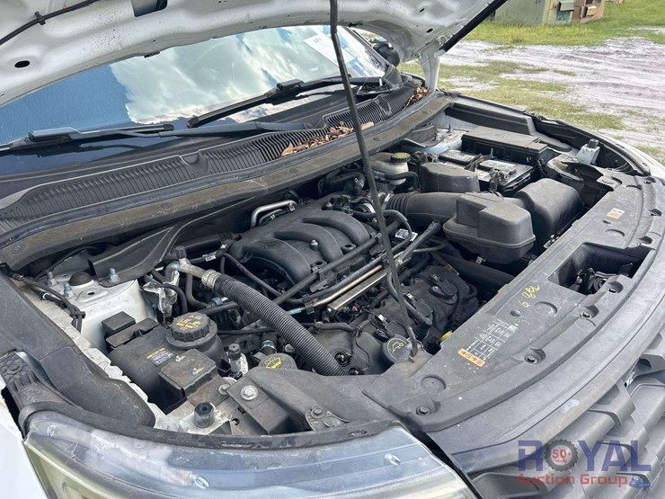 2017-ford-explorer-image-8