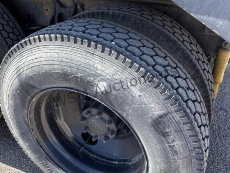 international-9400-image-12