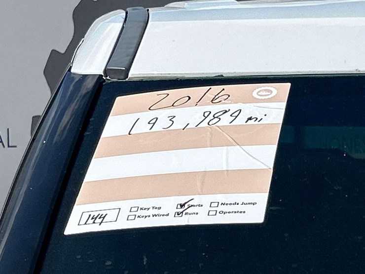 2016-ford-explorer-image-23