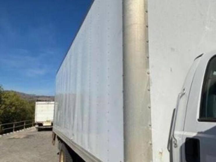 2013-ford-f750-xl-image-19