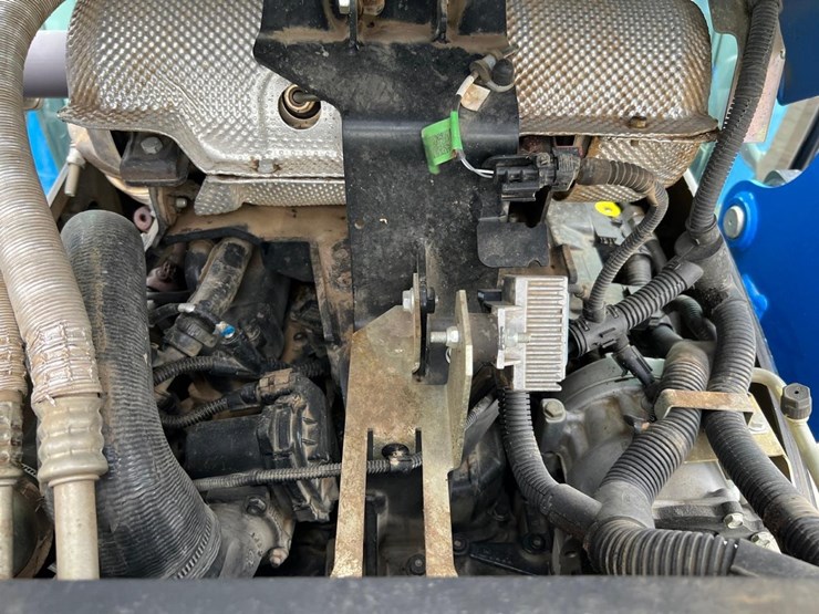 2017-new-holland-t4.75-image-21