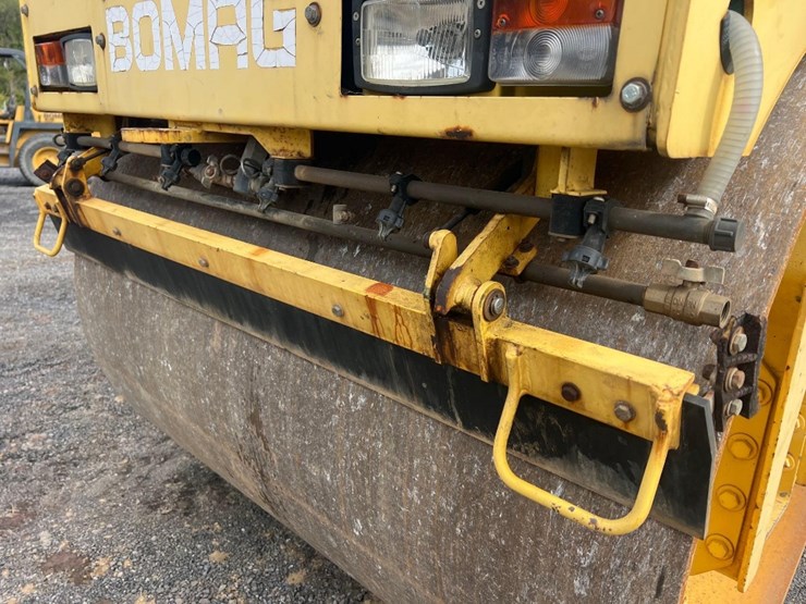 2001-bomag-bw141ad-2-image-9