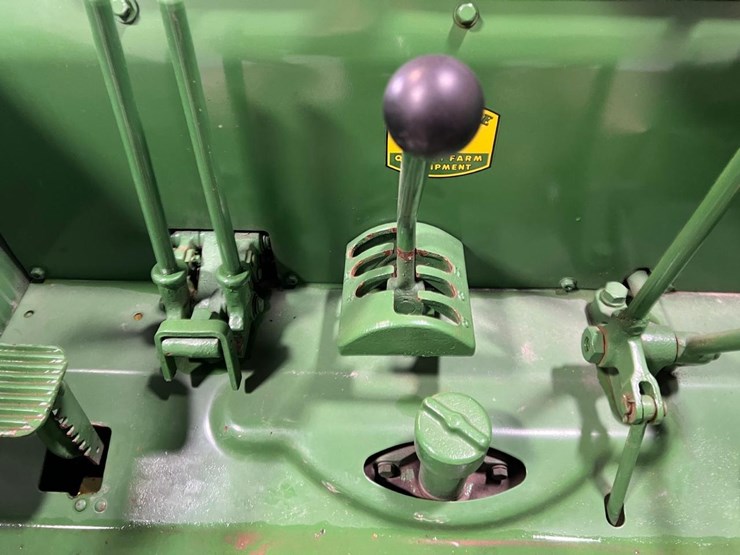 1952-john-deere-r-image-23