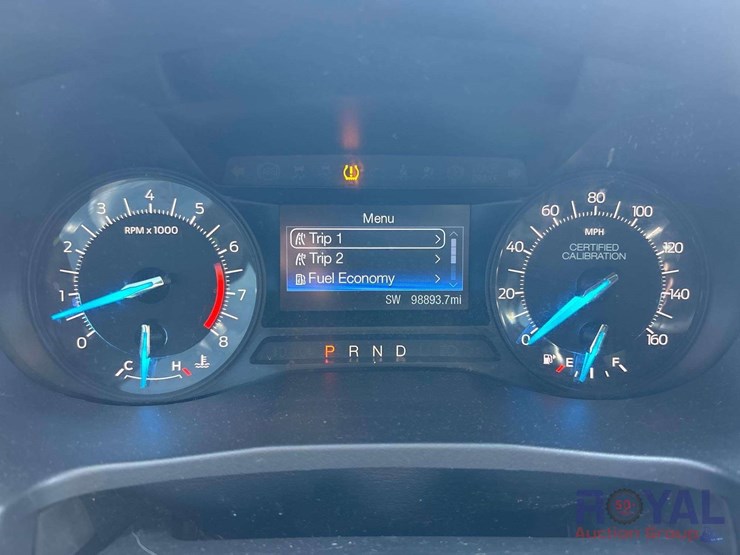 2018-ford-explorer-image-16