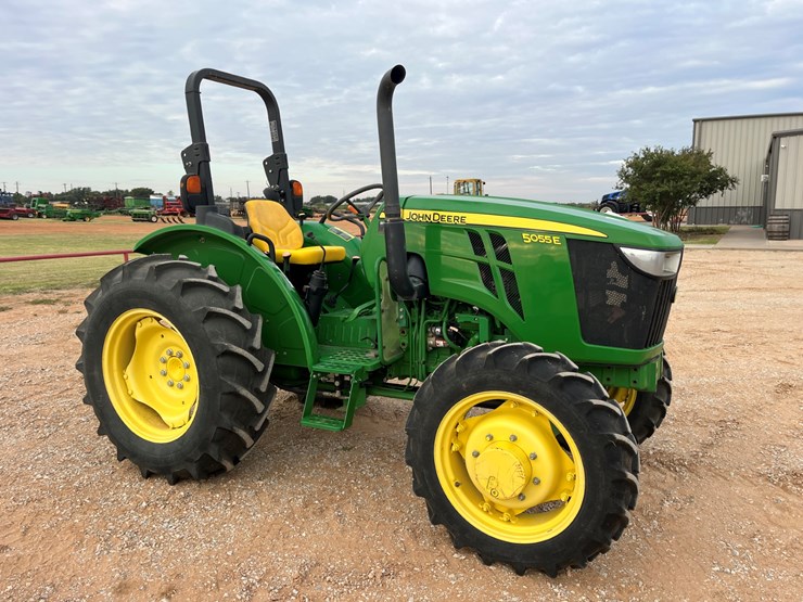 2015-john-deere-5055e-image-5
